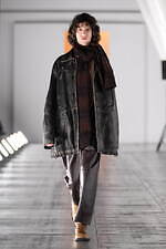 ヨーク 2023-24年秋冬コレクション - ベン・ニコルソン、境界線のない淡い色彩と幾何学模様｜写真38