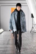 ヨーク 2023-24年秋冬コレクション - ベン・ニコルソン、境界線のない淡い色彩と幾何学模様｜写真40