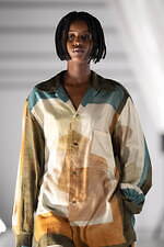 ヨーク 2023-24年秋冬コレクション - ベン・ニコルソン、境界線のない淡い色彩と幾何学模様｜写真54