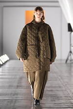 ヨーク 2023-24年秋冬コレクション - ベン・ニコルソン、境界線のない淡い色彩と幾何学模様｜写真66