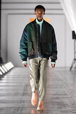 ヨーク 2023-24年秋冬コレクション - ベン・ニコルソン、境界線のない淡い色彩と幾何学模様｜写真74