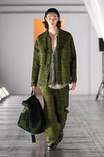 ヨーク 2023-24年秋冬コレクション - ベン・ニコルソン、境界線のない淡い色彩と幾何学模様｜写真94