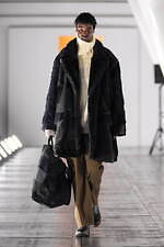 ヨーク 2023-24年秋冬コレクション - ベン・ニコルソン、境界線のない淡い色彩と幾何学模様｜写真99