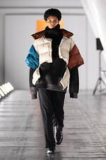 ヨーク 2023-24年秋冬コレクション - ベン・ニコルソン、境界線のない淡い色彩と幾何学模様｜写真109