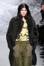 ポール & ジョー 2014-15年秋冬コレクション - 深まる秋色をリラクシングに｜写真25