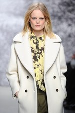 ポール & ジョー 2014-15年秋冬コレクション - 深まる秋色をリラクシングに｜写真29