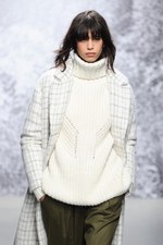 ポール & ジョー 2014-15年秋冬コレクション - 深まる秋色をリラクシングに｜写真31