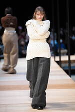 ピリングス 2023-24年秋冬コレクション - 自分を守るためのニット｜写真5