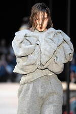 ピリングス 2023-24年秋冬コレクション - 自分を守るためのニット｜写真34