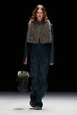 ハイク 2023-24年秋冬コレクション - 時にハンサムに、時に女性らしく｜写真32