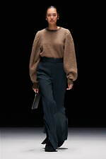 ハイク 2023-24年秋冬コレクション - 時にハンサムに、時に女性らしく｜写真34