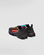 プラダ新作メンズスニーカー、立体アッパー×グラデーション