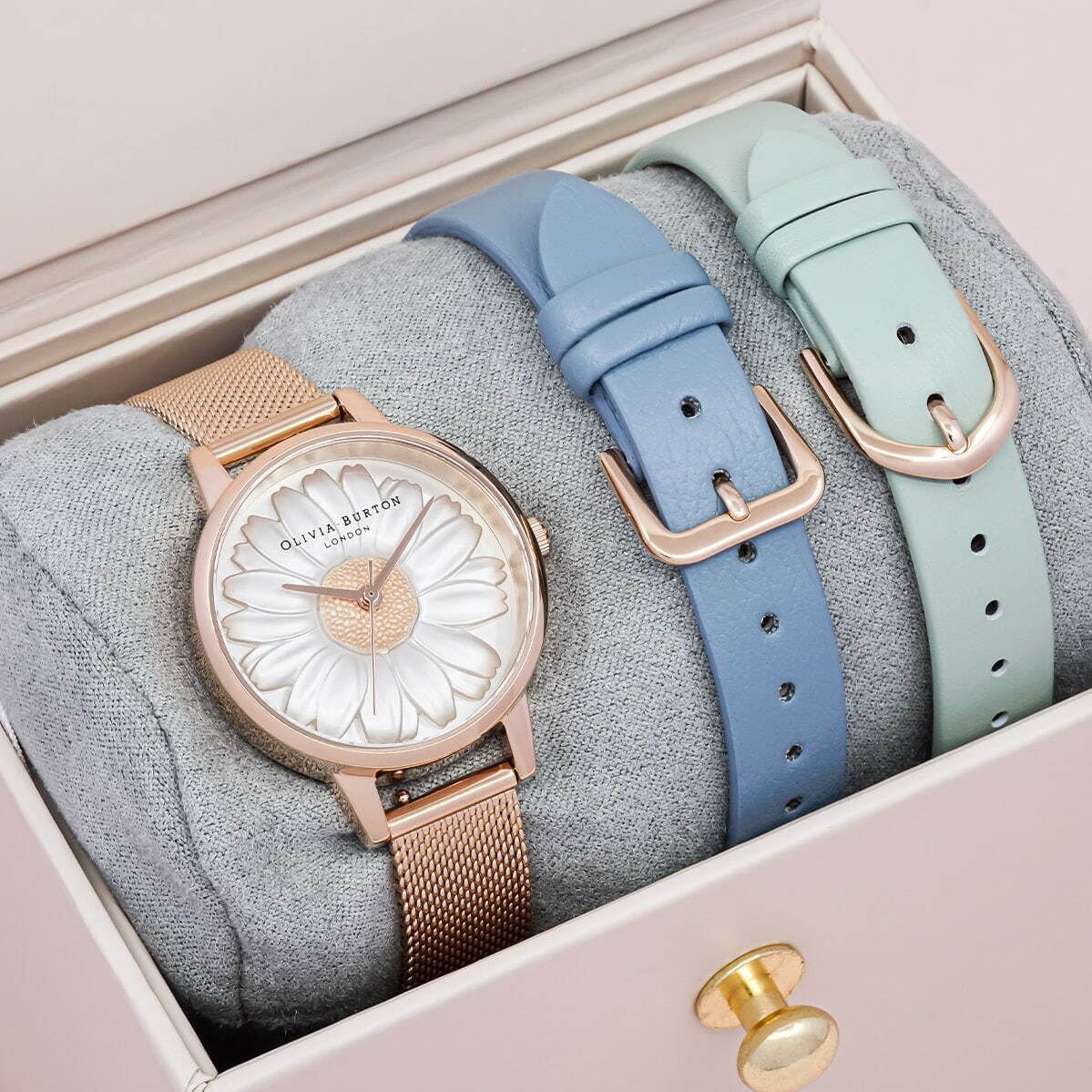 オリビア・バートン“立体デイジー”の腕時計＆付け替えベルトセット、春色チョークブルーやミント｜写真10