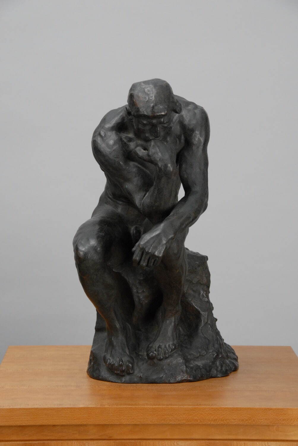 オーギュスト・ロダン 《考える人》小型像 1880年(鋳造1920年以前) 静岡県立美術館蔵