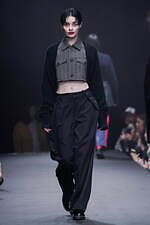 アンスクリア 2023年秋冬コレクション - カジュアルとフォーマル、変化を楽しんで｜写真51