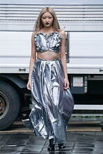 アキ マスダ 2023年秋冬コレクション - 夢と空想の旅を出発点に｜写真15