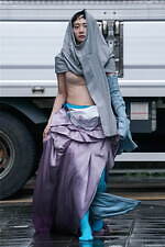 サヤカアサノ 2023年秋冬コレクション - いとおしく、いたわしい、寝起きの瞬間｜写真21