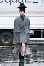 リコール 2023-24年秋冬コレクション - “立ち止まらせる”ファッション｜写真3