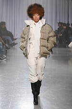 タナカ 2023-24年秋冬コレクション - “今までとこれから”を紡ぐ、長く愛される服を｜写真26