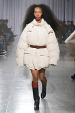 タナカ 2023-24年秋冬コレクション - “今までとこれから”を紡ぐ、長く愛される服を｜写真37