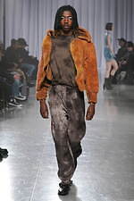 タナカ 2023-24年秋冬コレクション - “今までとこれから”を紡ぐ、長く愛される服を｜写真59