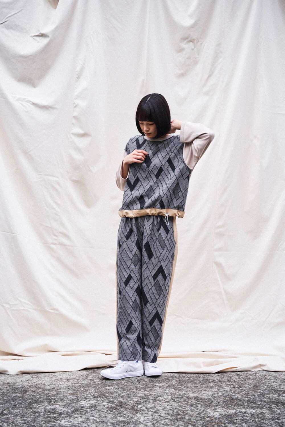 スニュウ 2023-24年秋冬｜female スウェット