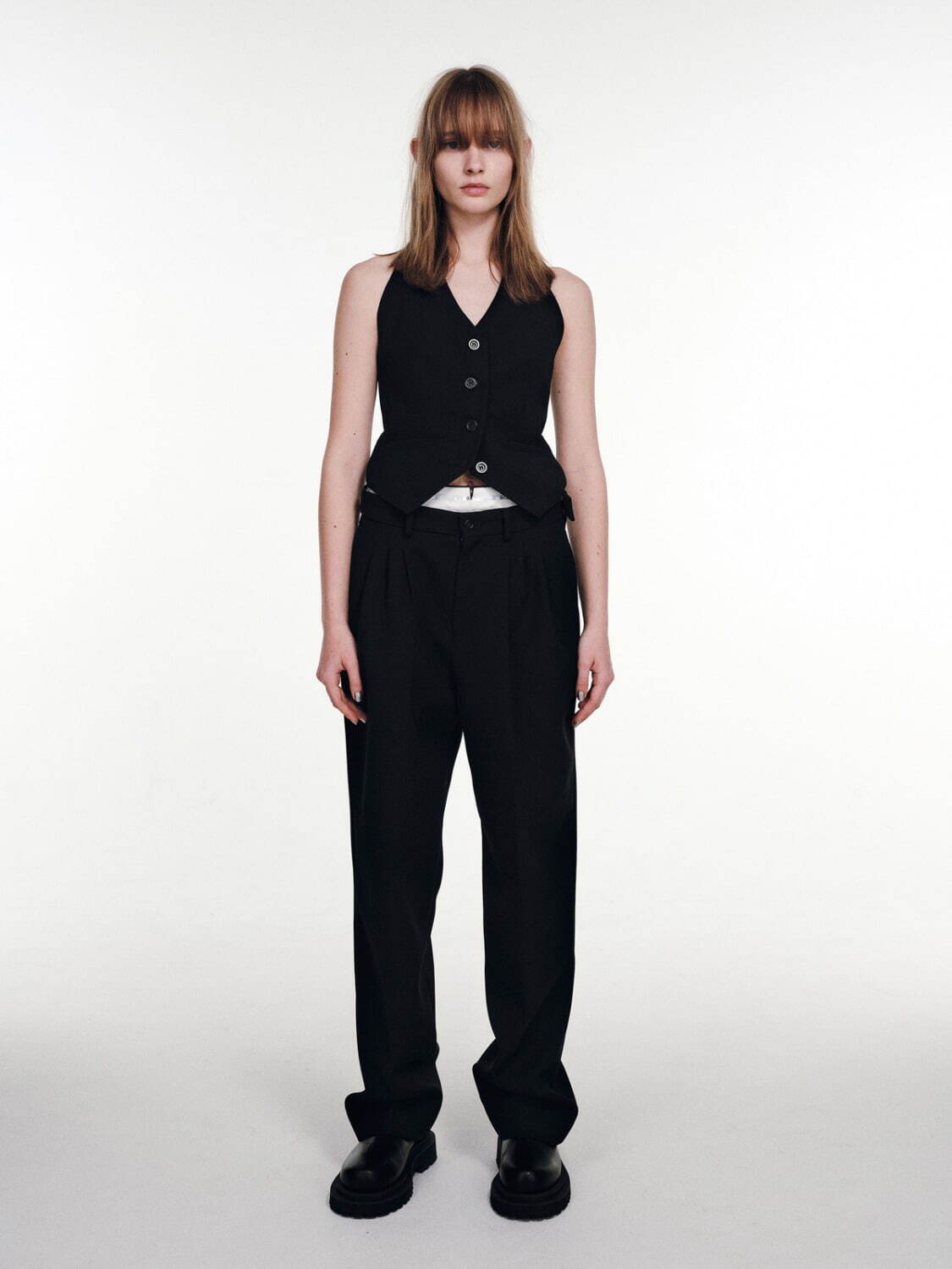 ベイシックス(BASICKS)｜Ring Belted Tank-Top｜スニーカー
