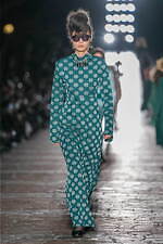 フミエ タナカ 2023-24年秋冬コレクション - 過ぎ行く日々の儚さと、“今日”の幸せ｜写真19