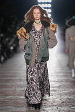 フミエ タナカ 2023-24年秋冬コレクション - 過ぎ行く日々の儚さと、“今日”の幸せ｜写真3