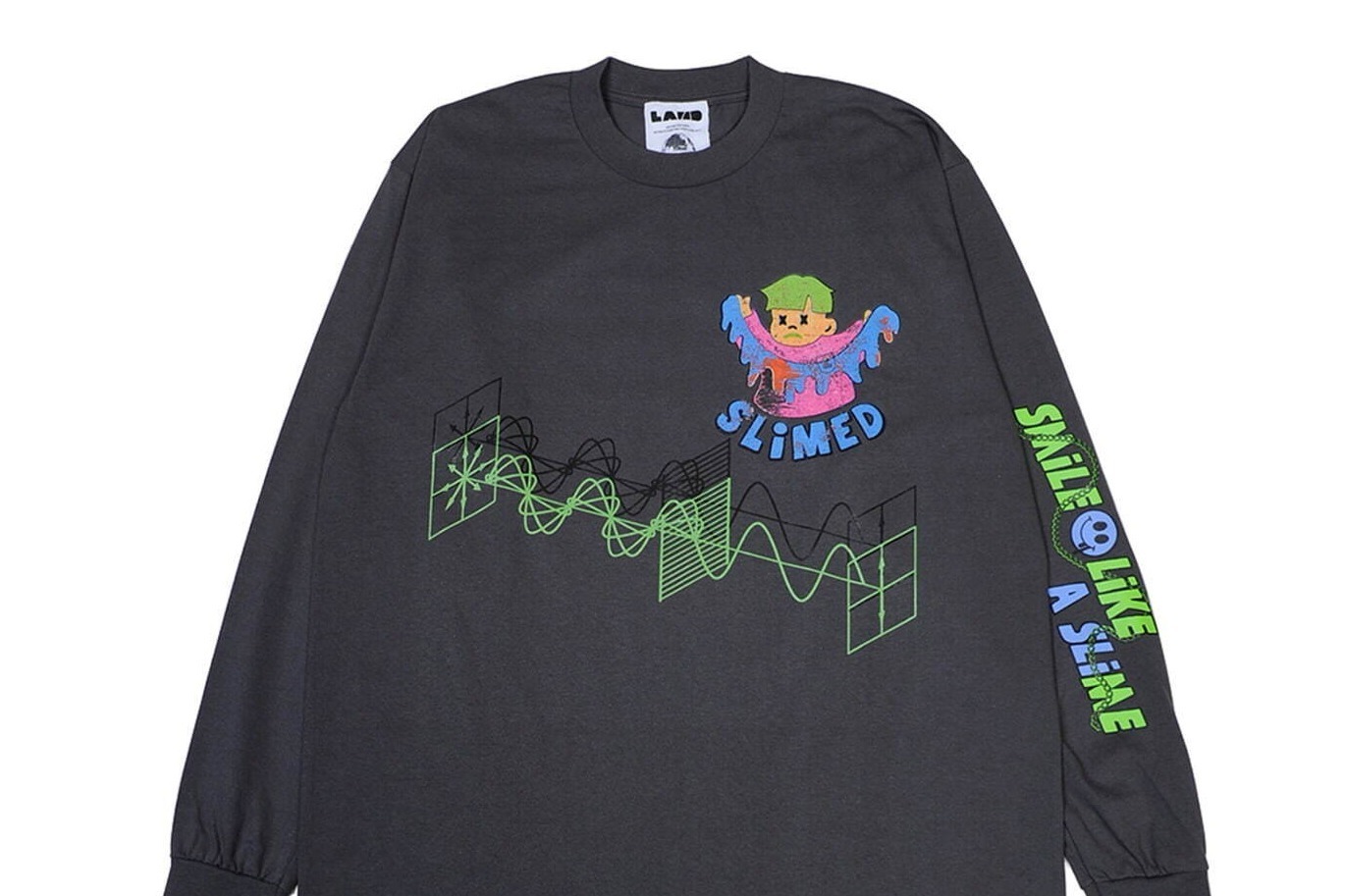 ランド バイ ミルクボーイ“科学者”のイラスト入りTシャツ＆“アーミー ベア”のフーディ