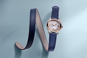 ショパール“ダイヤモンドが舞う”腕時計「ハッピースポーツ」新作、ピンクオパールのハートピアスも