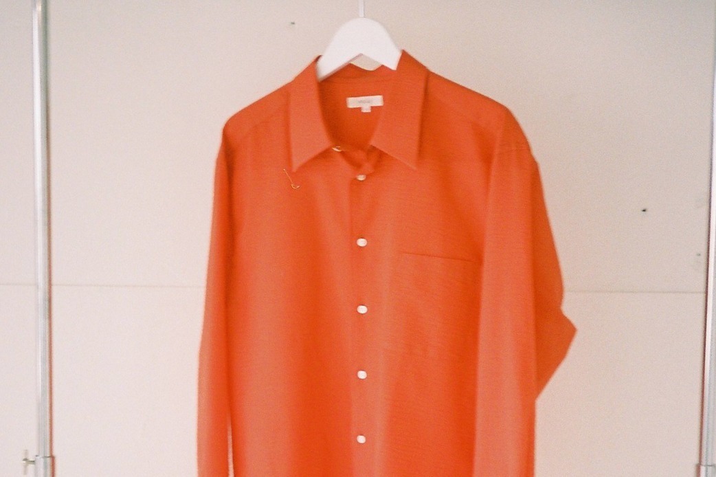 フジ2023年春夏新作アイテム、ヴァージンウール含む上質素材のスインドトップ＆スラックス風ジーンズ