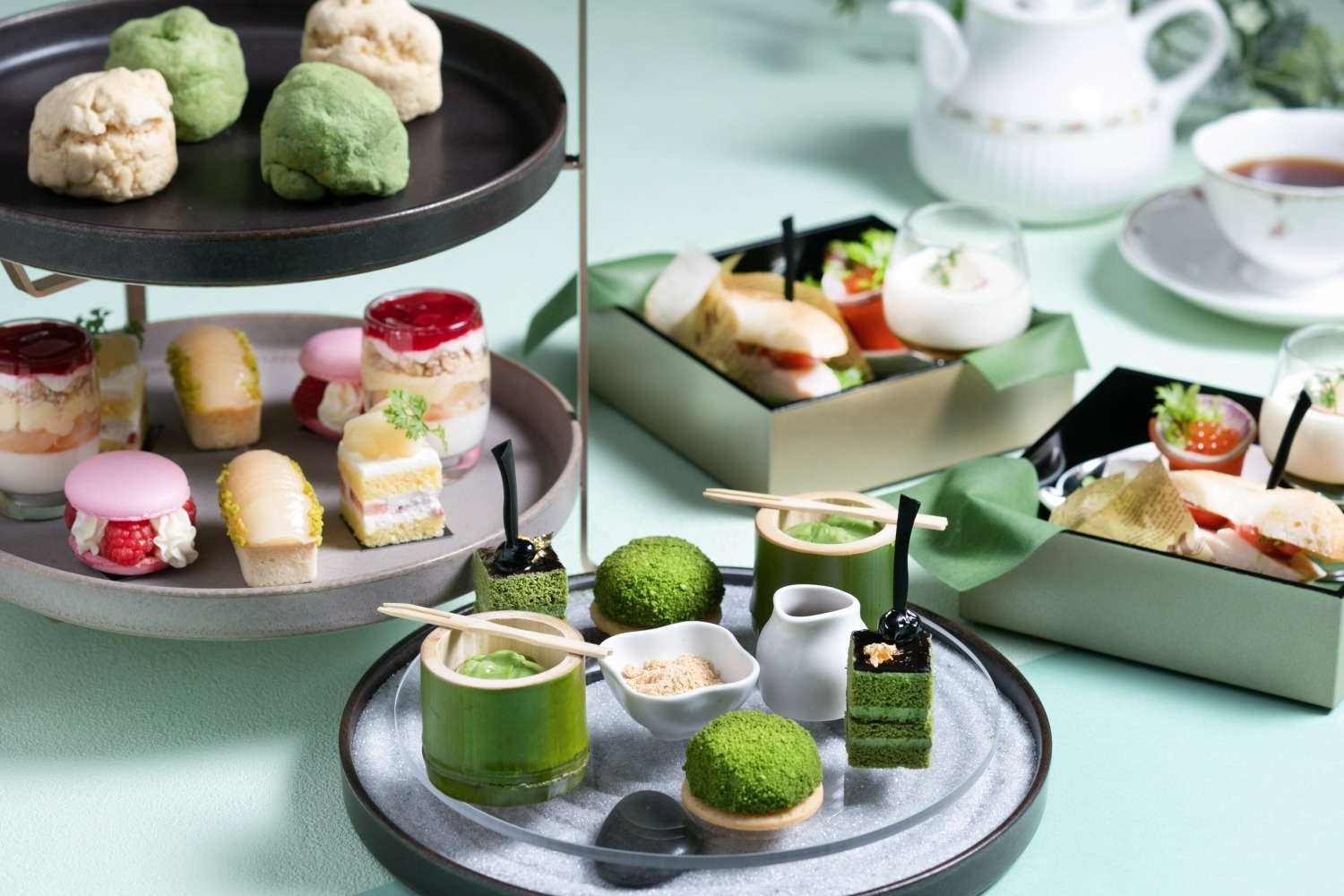 抹茶アフタヌーンティー｜新横浜プリンスホテル“抹茶×桃”アフタヌーンティー、苔玉ムース＆桃とチーズのヴェリーヌ