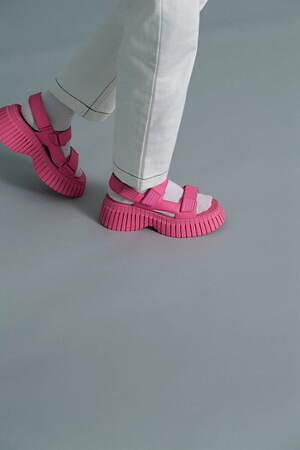 カンペール(CAMPER) 2023年春夏ウィメンズ&メンズコレクション  - 写真8