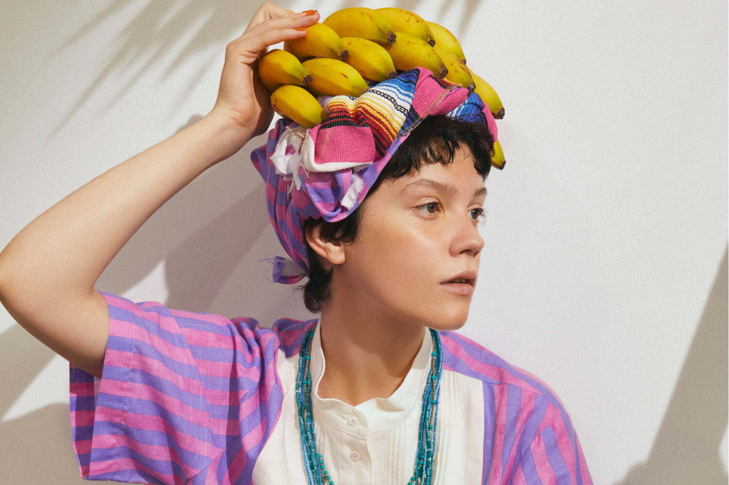 Aライン｜ミュベール“グアテマラ着想”ストライプワンピース＆バンブーハンドルのトートバッグなど