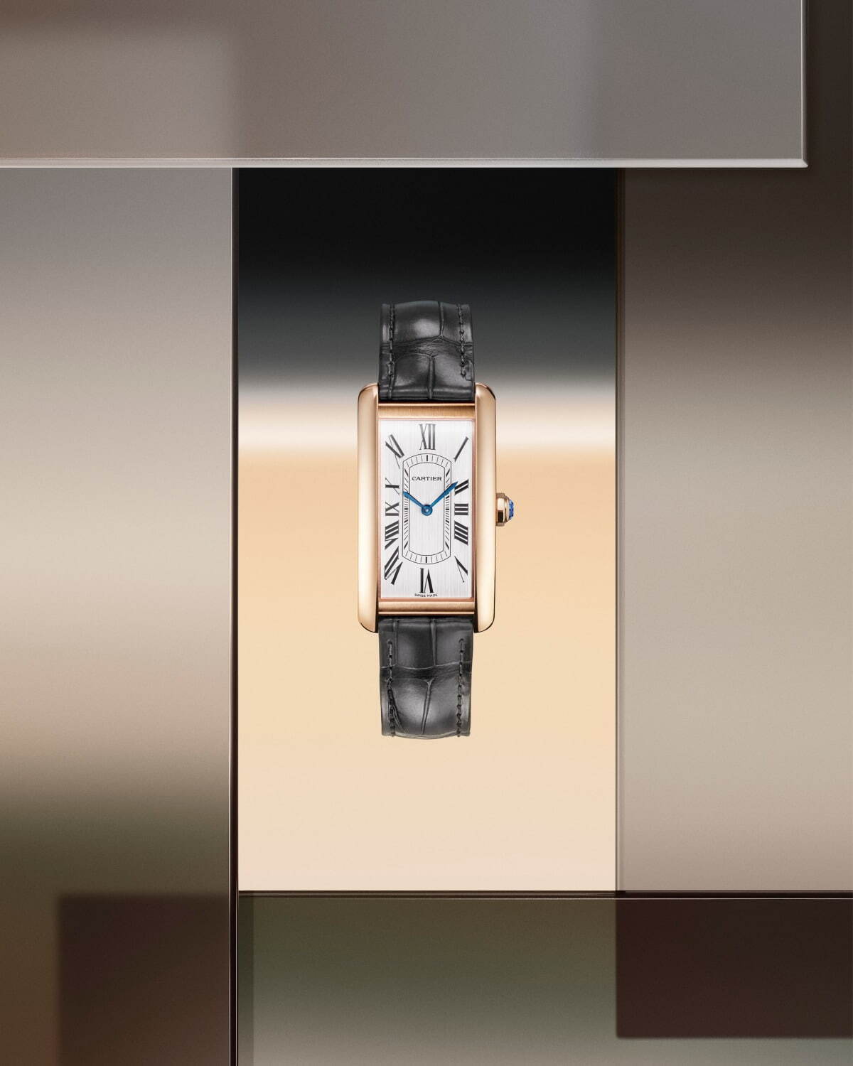 タンク アメリカン 2,442,000円(予価)
Ryan Hopkinson © Cartier