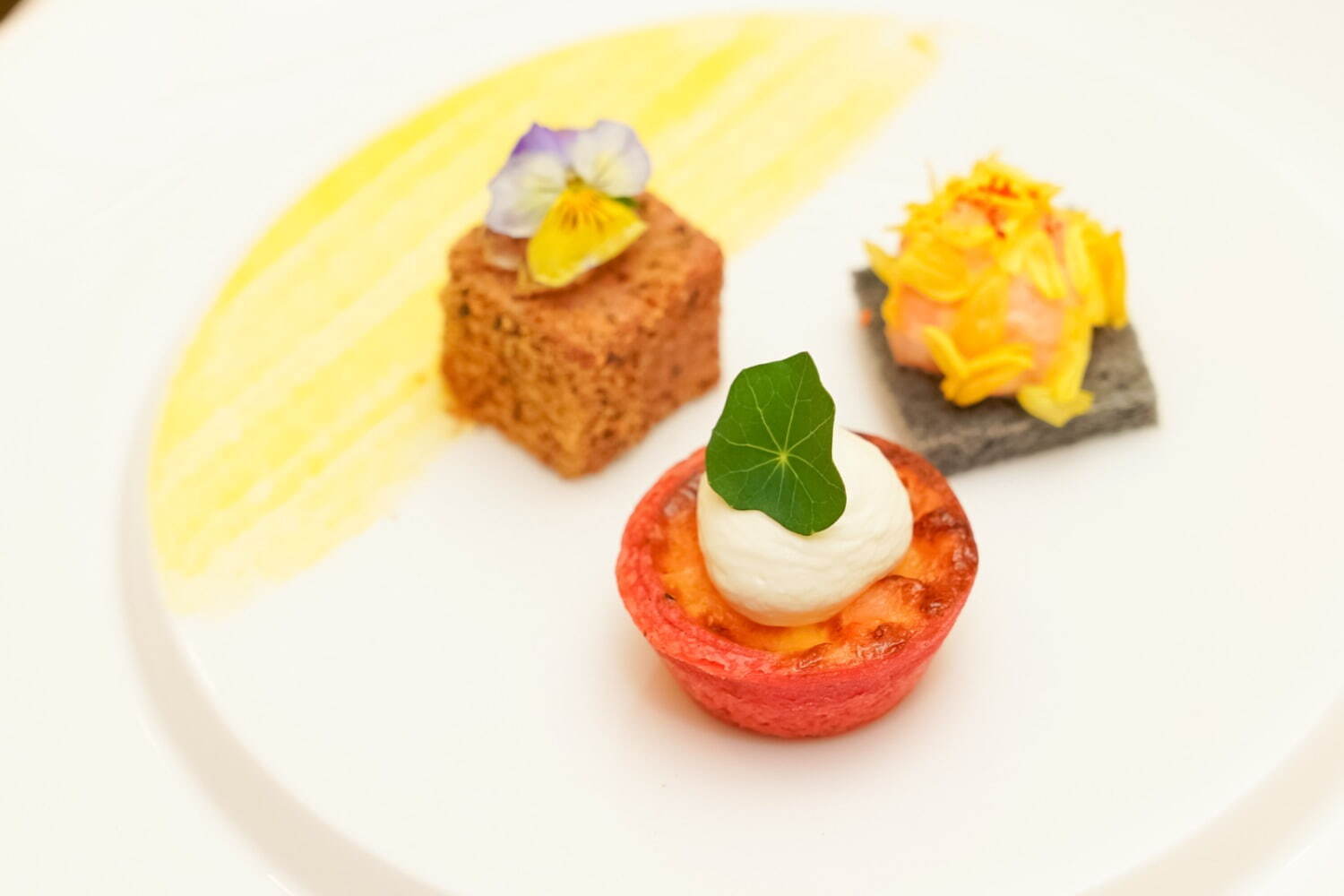 ストリングスホテル 名古屋で「ピカチュウ アフタヌーンティー」ピカチュウモチーフのスイーツ＆ドリンク｜写真2
