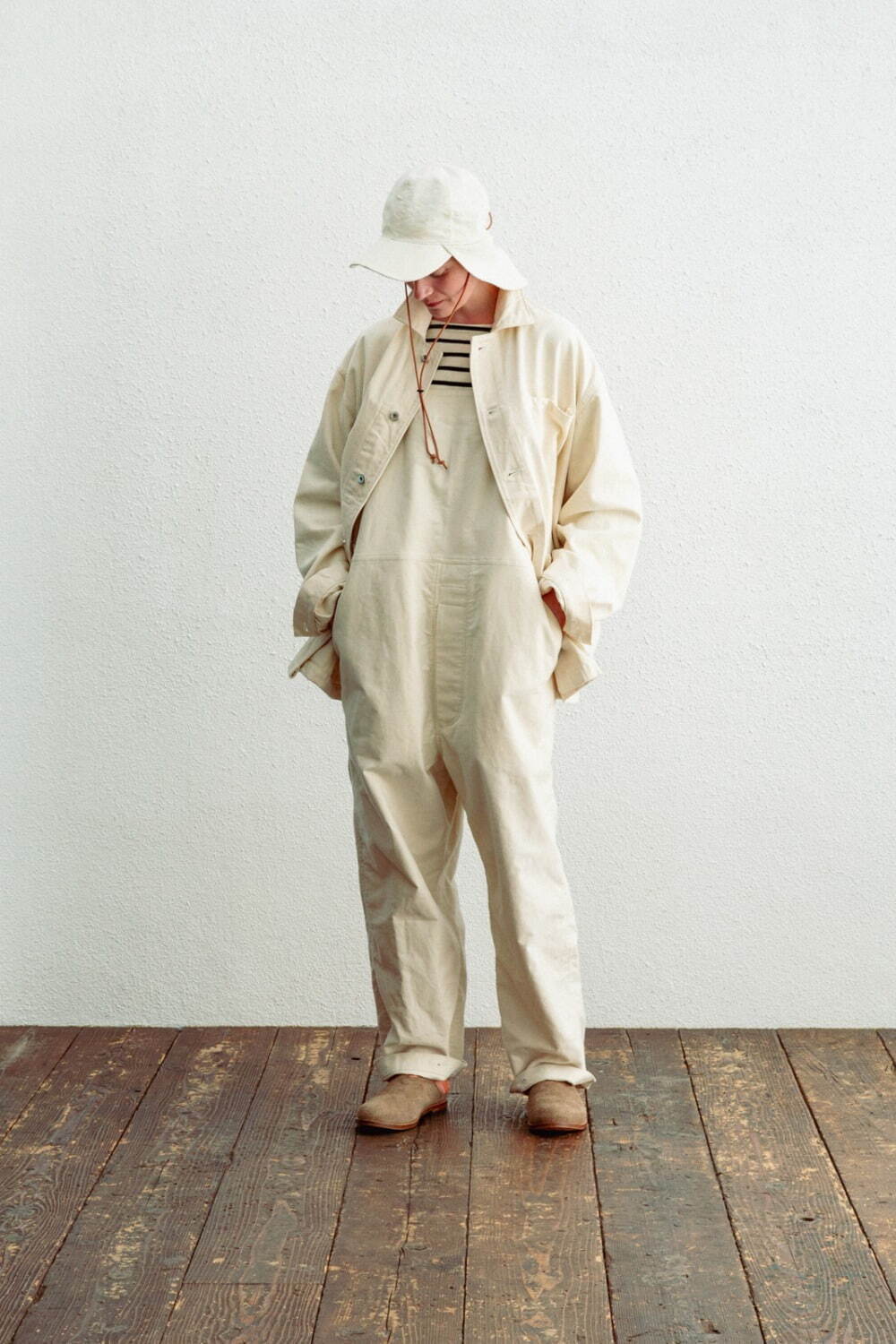 インアット(INNAT) 2023-24年秋冬ウィメンズ&メンズコレクション  - 写真2