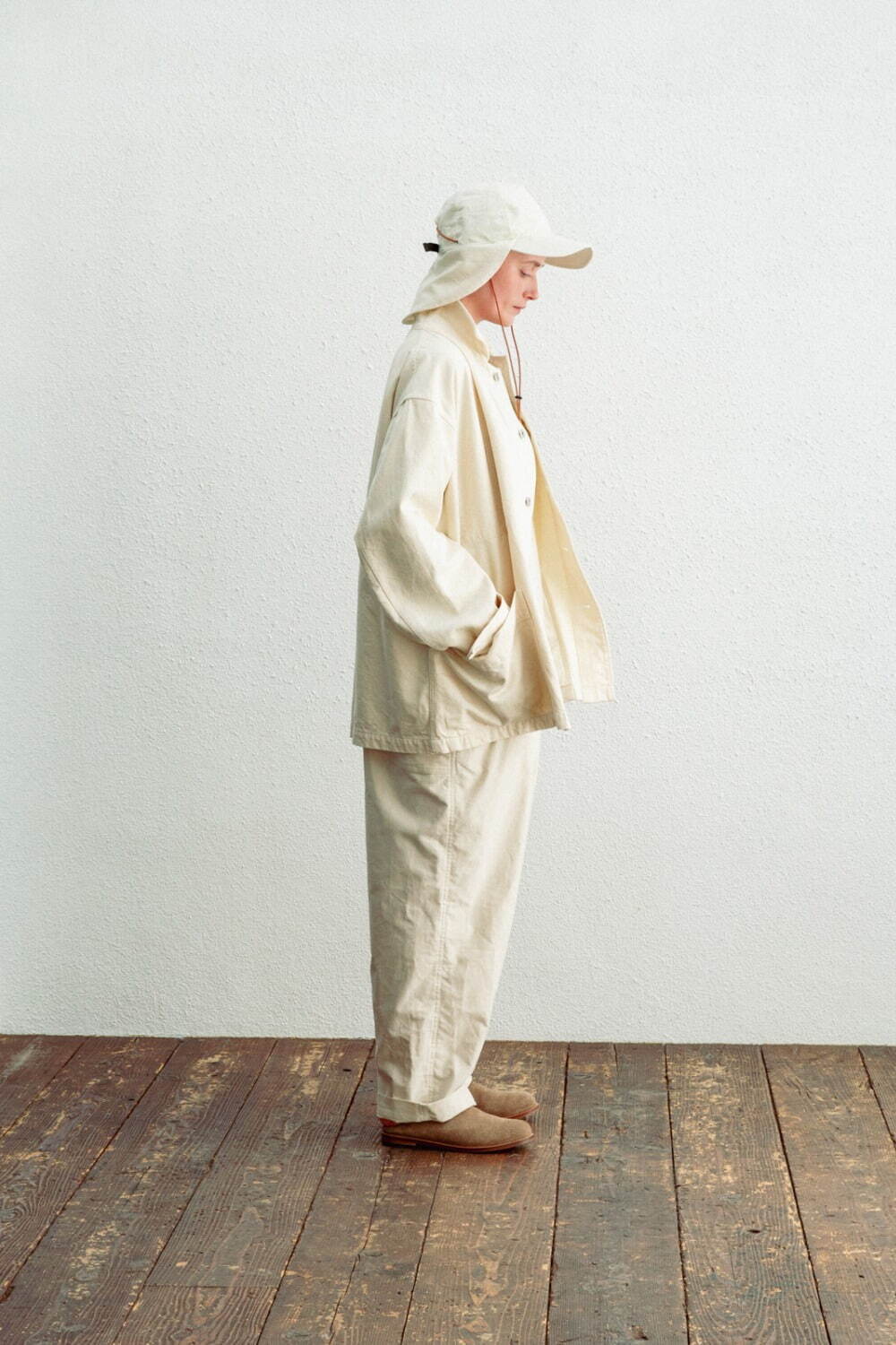 インアット(INNAT) 2023-24年秋冬ウィメンズ&メンズコレクション  - 写真3