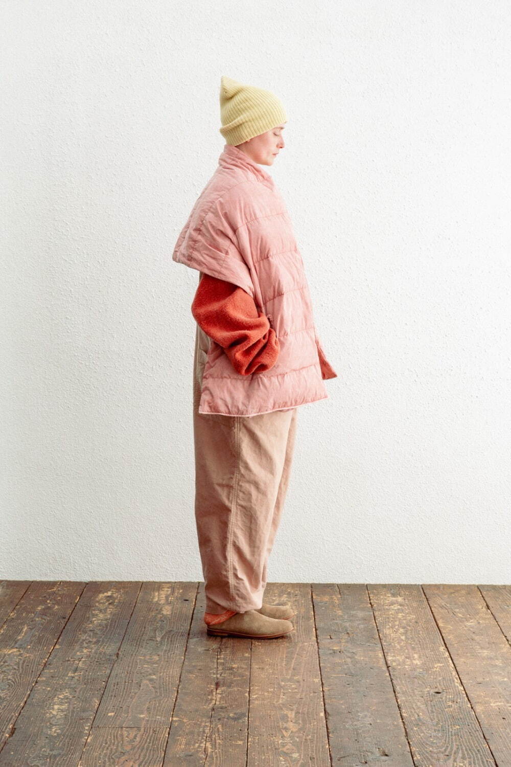 インアット(INNAT) 2023-24年秋冬ウィメンズ&メンズコレクション  - 写真12