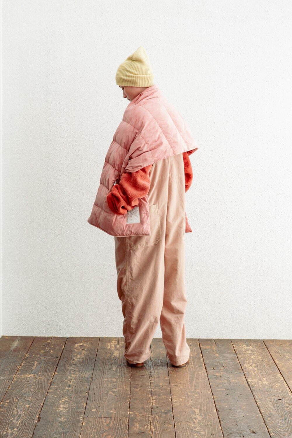 インアット(INNAT) 2023-24年秋冬ウィメンズ&メンズコレクション  - 写真13