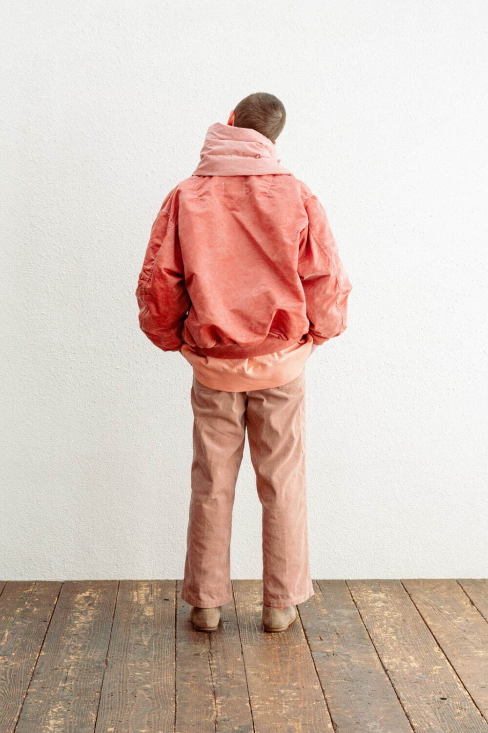 インアット(INNAT) 2023-24年秋冬ウィメンズ&メンズコレクション  - 写真16