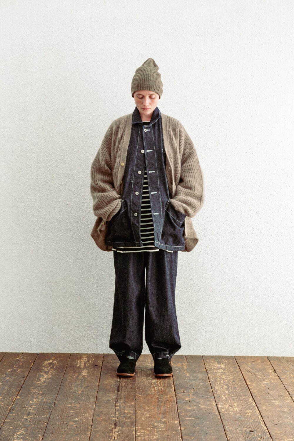 インアット(INNAT) 2023-24年秋冬ウィメンズ&メンズコレクション  - 写真20