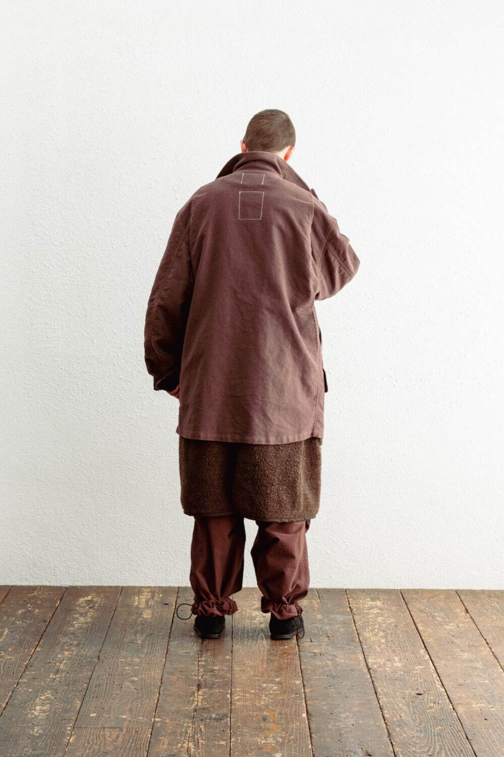 インアット(INNAT) 2023-24年秋冬ウィメンズ&メンズコレクション  - 写真28