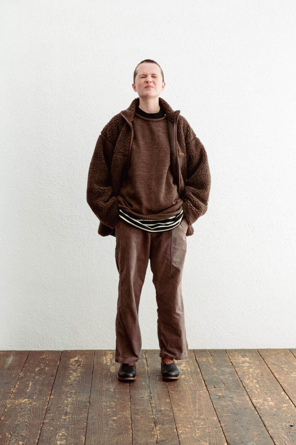 インアット(INNAT) 2023-24年秋冬ウィメンズ&メンズコレクション  - 写真29