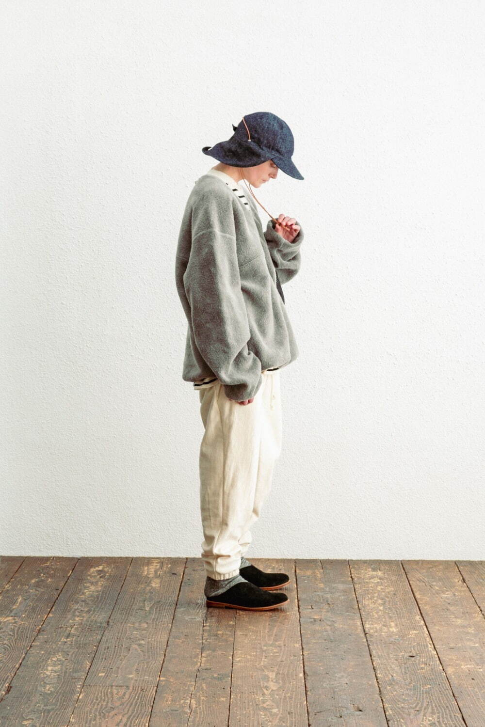 インアット(INNAT) 2023-24年秋冬ウィメンズ&メンズコレクション  - 写真39