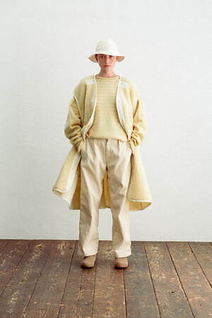 インアット(INNAT) 2023-24年秋冬ウィメンズ&メンズコレクション  - 写真5