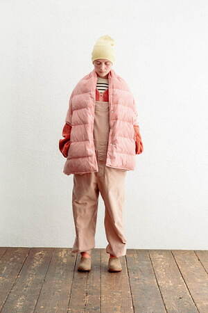 インアット(INNAT) 2023-24年秋冬ウィメンズ&メンズコレクション  - 写真11