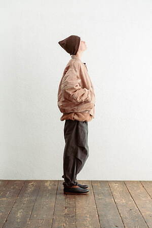 インアット(INNAT) 2023-24年秋冬ウィメンズ&メンズコレクション  - 写真24