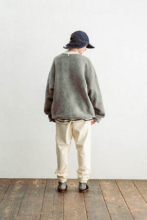 インアット(INNAT) 2023-24年秋冬ウィメンズ&メンズコレクション  - 写真40